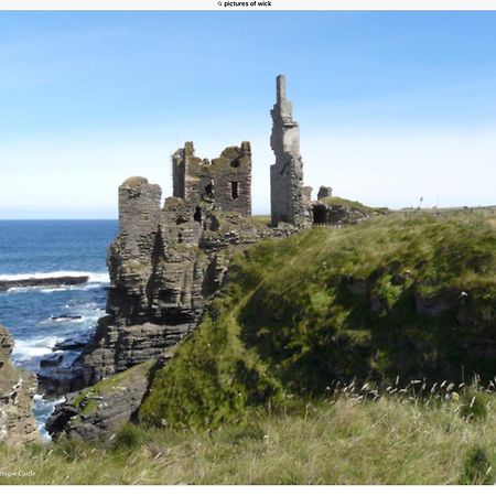 A Castle View B&B 윅 외부 사진